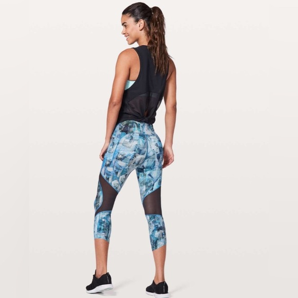 Lululemon On Pace Crop 21" Size 6 - Picture 4 of 11